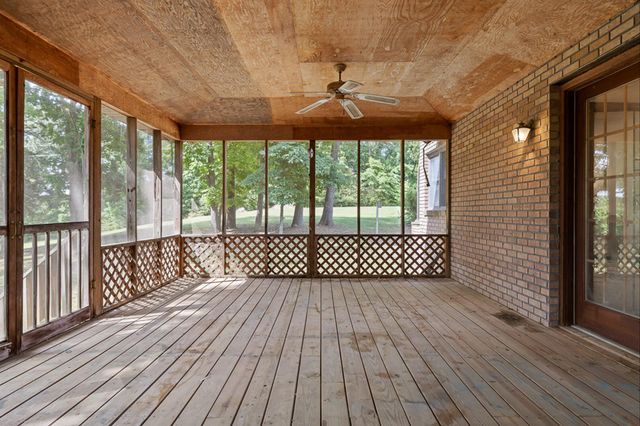 2401 Igou Ferry Road, Soddy Daisy, TN 37379