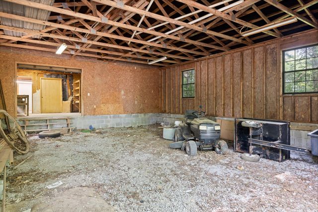 2401 Igou Ferry Road, Soddy Daisy, TN 37379