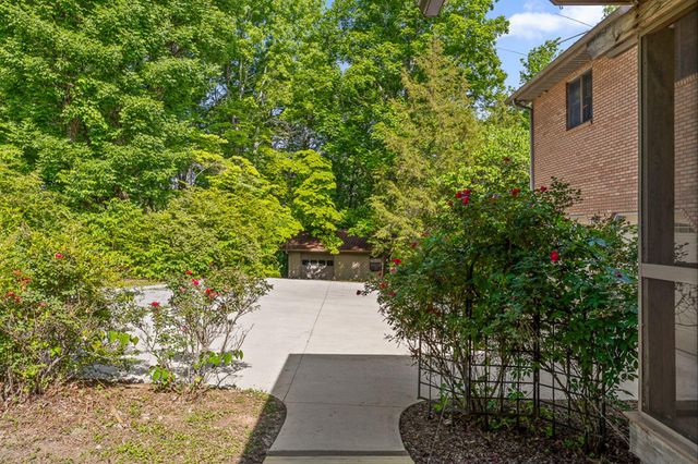 2401 Igou Ferry Road, Soddy Daisy, TN 37379