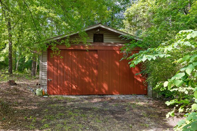 2401 Igou Ferry Road, Soddy Daisy, TN 37379