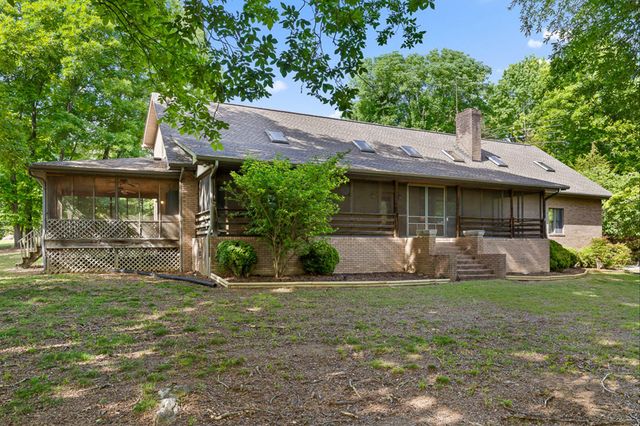 2401 Igou Ferry Road, Soddy Daisy, TN 37379