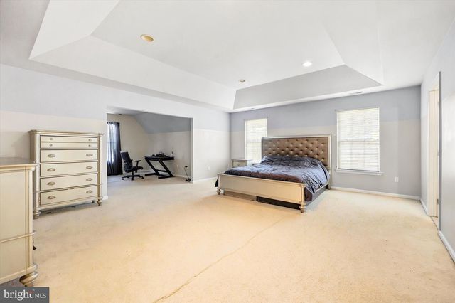 4 TAISLEY LN, Burlington, NJ 08016