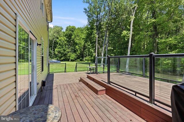 4 TAISLEY LN, Burlington, NJ 08016