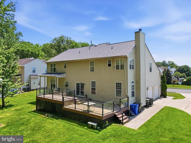 4 TAISLEY LN, Burlington, NJ 08016
