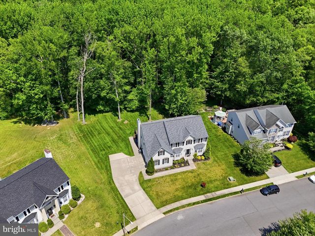 4 TAISLEY LN, Burlington, NJ 08016