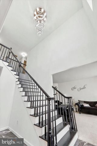 4 TAISLEY LN, Burlington, NJ 08016