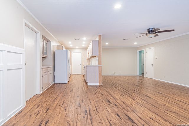 5714 Dan Duryea, San Antonio, TX 78240