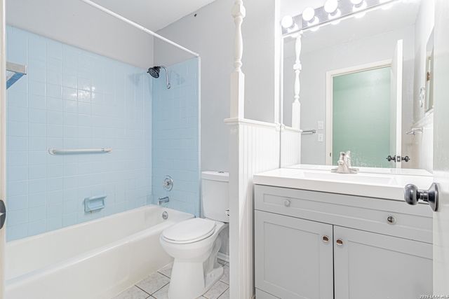 5714 Dan Duryea, San Antonio, TX 78240