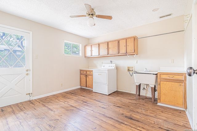 5714 Dan Duryea, San Antonio, TX 78240
