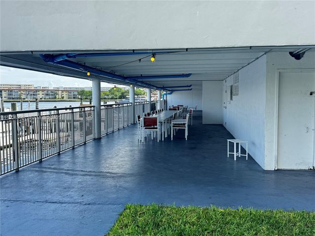 18061 Biscayne Blvd 1203, Aventura, FL 33160