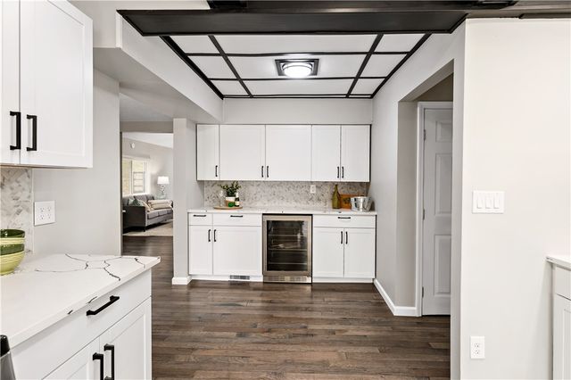 223 Columbia Dr, Center Twp, PA 15001