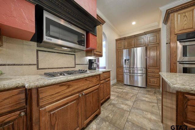 12971 Winding Oak, Lindale, TX 75771