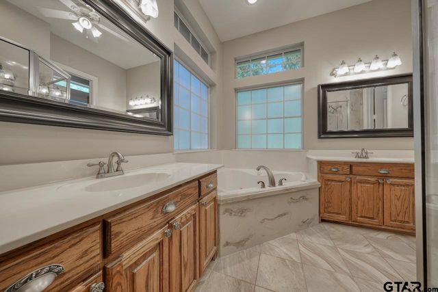 12971 Winding Oak, Lindale, TX 75771