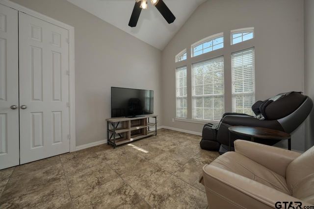 12971 Winding Oak, Lindale, TX 75771