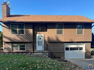 918 E Logan Ave, Emporia, KS 66801