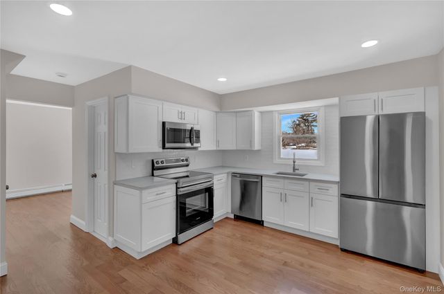 519 Advent Street, Westbury, NY 11590