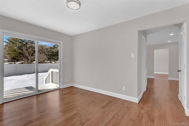 519 Advent Street, Westbury, NY 11590