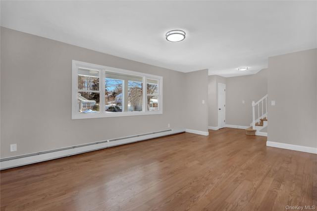 519 Advent Street, Westbury, NY 11590