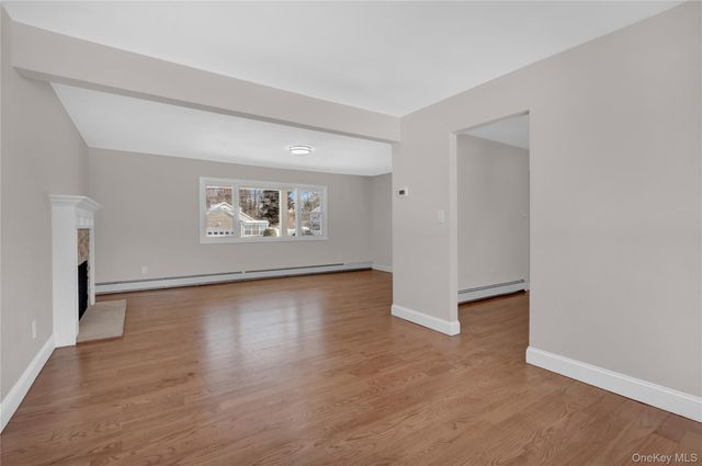 519 Advent Street, Westbury, NY 11590