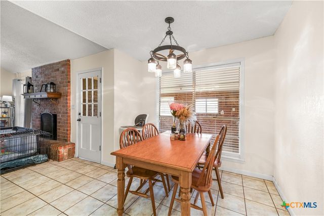 307 Pheasant Drive, Victoria, TX 77905