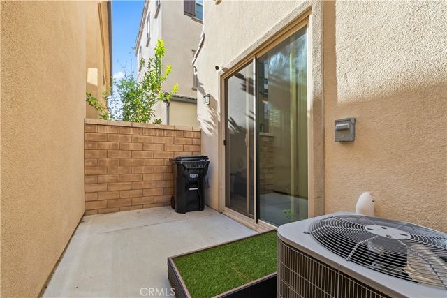 831 Wintergreen Way, Upland, CA 91786