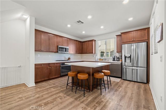 831 Wintergreen Way, Upland, CA 91786