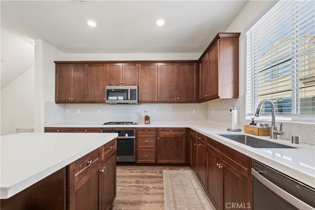 831 Wintergreen Way, Upland, CA 91786