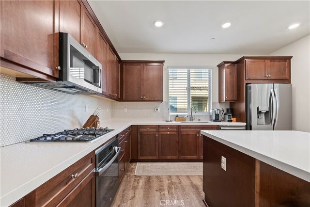 831 Wintergreen Way, Upland, CA 91786