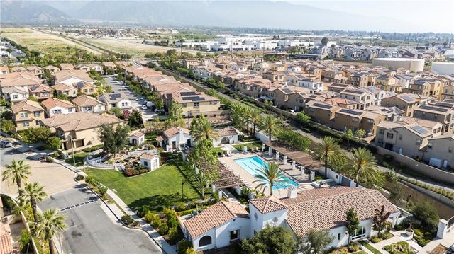 831 Wintergreen Way, Upland, CA 91786