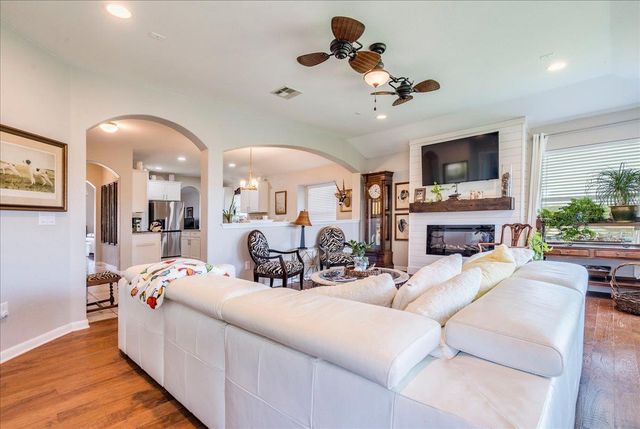 17912 Linkhill DR, Dripping Springs, TX 78620