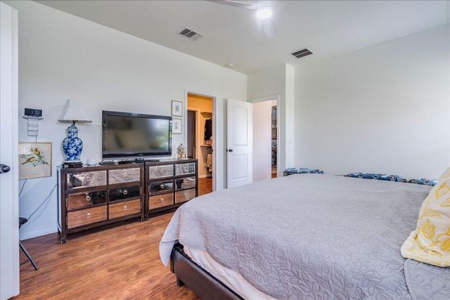 17912 Linkhill DR, Dripping Springs, TX 78620