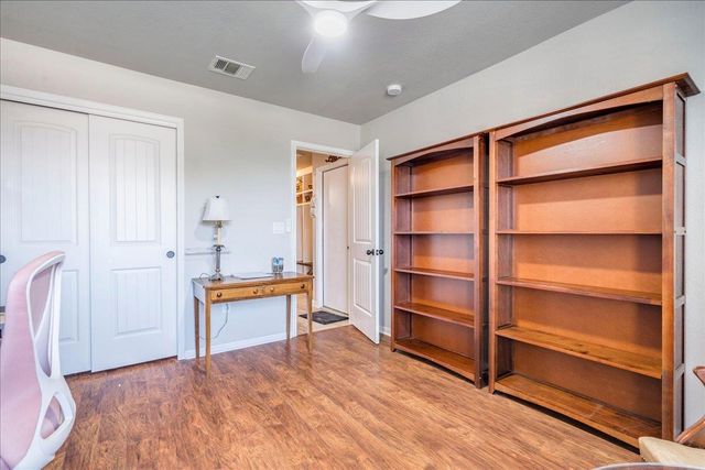 17912 Linkhill DR, Dripping Springs, TX 78620