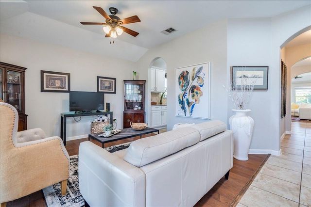 17912 Linkhill DR, Dripping Springs, TX 78620