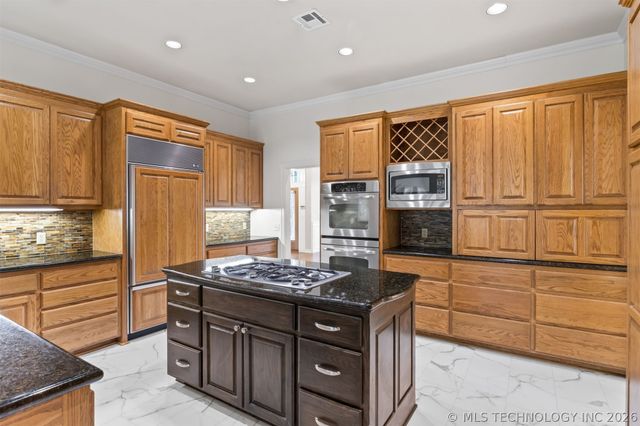 6101 W Orlando Street, Broken Arrow, OK 74011