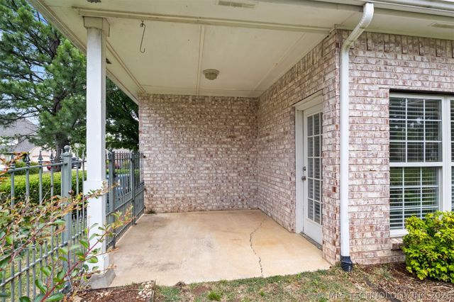 6101 W Orlando Street, Broken Arrow, OK 74011