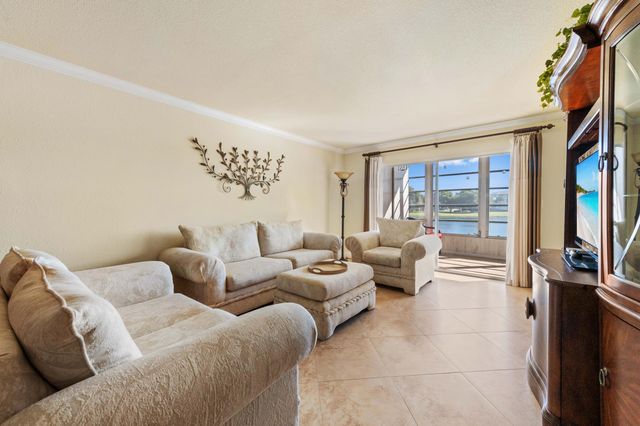 3204 Portofino Point H2, Coconut Creek, FL 33066