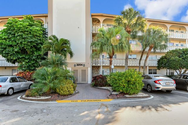 3204 Portofino Point H2, Coconut Creek, FL 33066