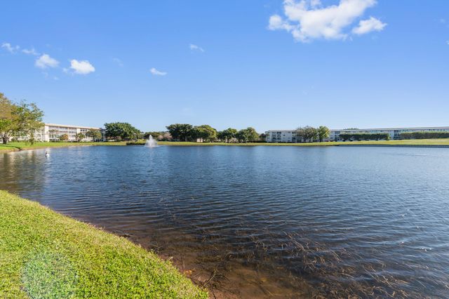 3204 Portofino Point H2, Coconut Creek, FL 33066