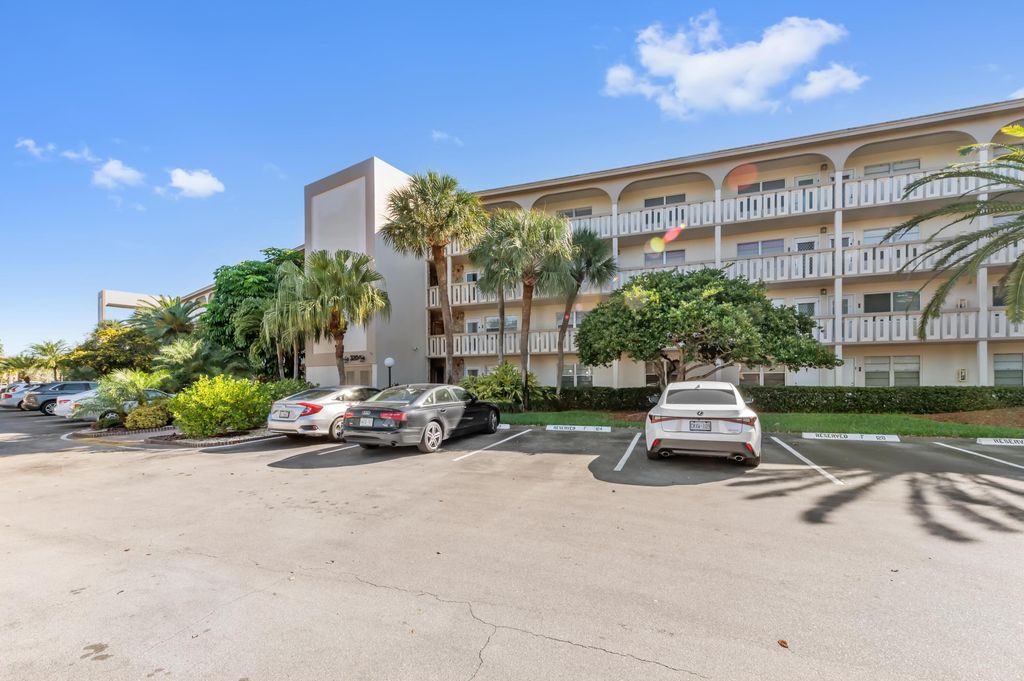 3204 Portofino Point H2, Coconut Creek, FL 33066