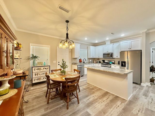 418 Wilshire Street, Geneva, AL 36340