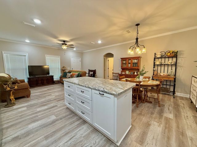 418 Wilshire Street, Geneva, AL 36340