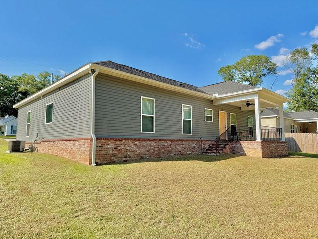 418 Wilshire Street, Geneva, AL 36340