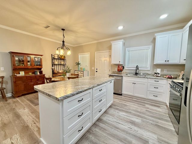 418 Wilshire Street, Geneva, AL 36340