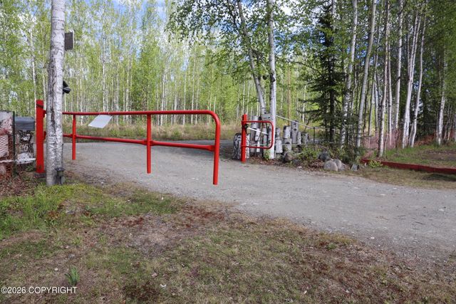 13600 W Maplewood Drive, Wasilla, AK 99623