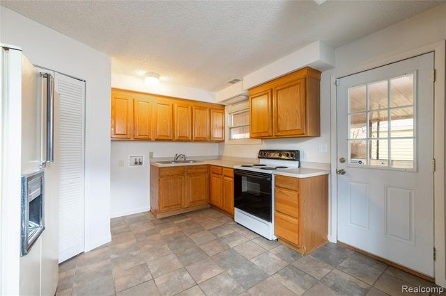 5907 William Street, Taylor, MI 48180