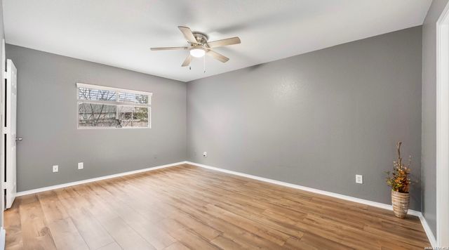 16427 Kentucky Ridge, Selma, TX 78154