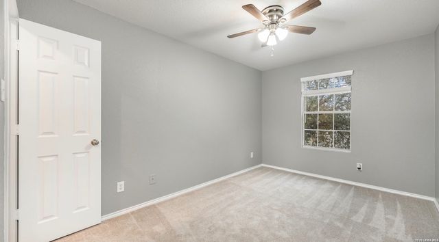 16427 Kentucky Ridge, Selma, TX 78154