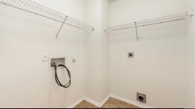 16427 Kentucky Ridge, Selma, TX 78154