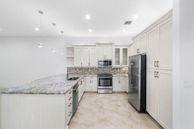 8214 Cloud Peak Drive, Boynton Beach, FL 33473