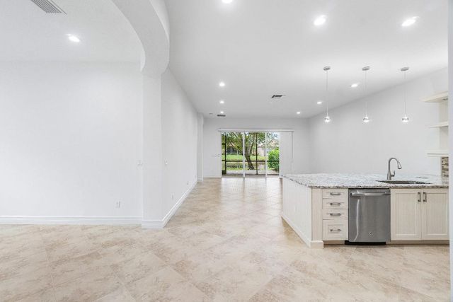 8214 Cloud Peak Drive, Boynton Beach, FL 33473